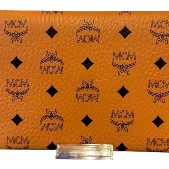 MCM Cognac Visetos Leather Envelope Clutch NIB 9”x 5.5” - Picture 6 of 7